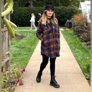 *SOLD* Doc marten’s 1460 lace up boots